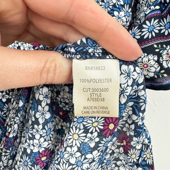 Max Studio Ditsy Floral Blue & Pink Flared Sleeve Tie Front Blouse S - Picture 5 of 9